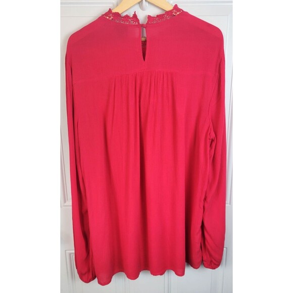 Torrid Plus Size Crinkle Gauze Crochet Detail Top Size 1X - Picture 11 of 11